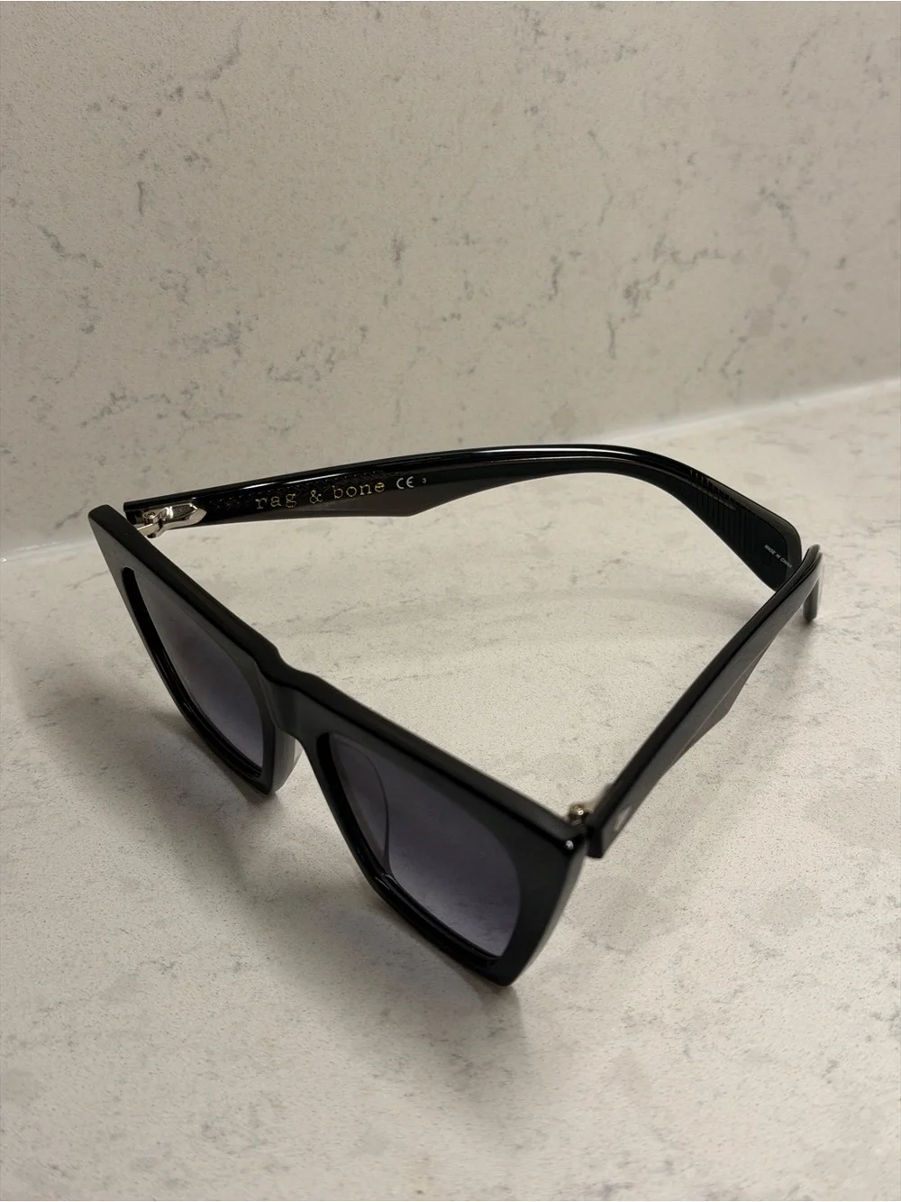 rag & bone Black Cat-Eye Sunglasses
